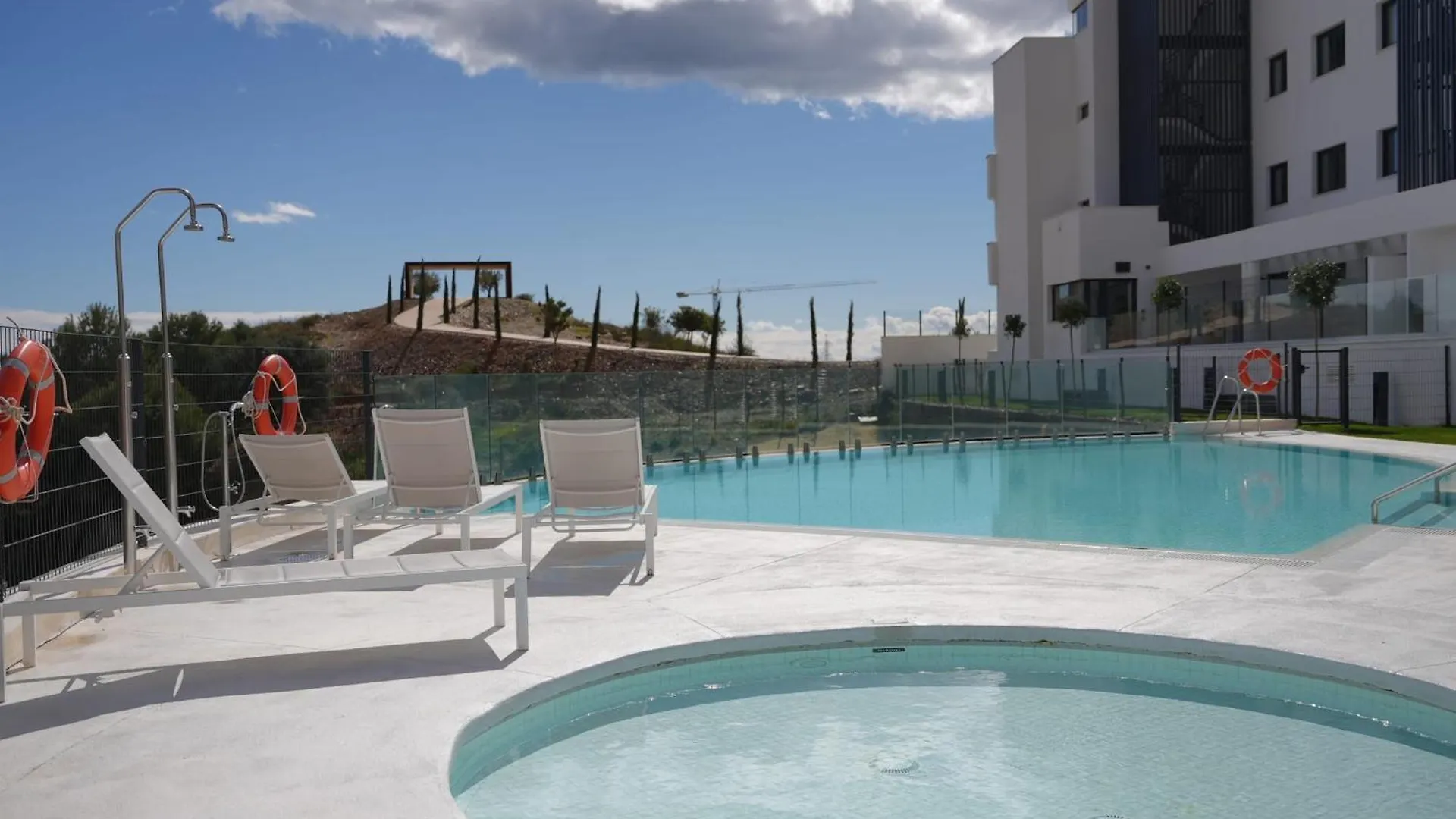 Beautiful West Facing 2-Bedroom Apartment In The Prestigous Higueron West Fuengirola