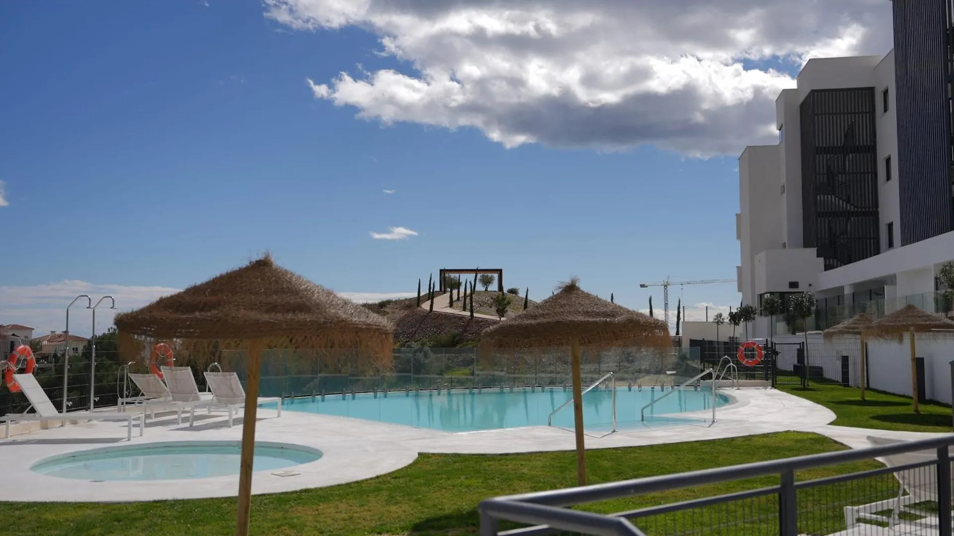 Beautiful West Facing 2-Bedroom Apartment In The Prestigous Higueron West Fuengirola