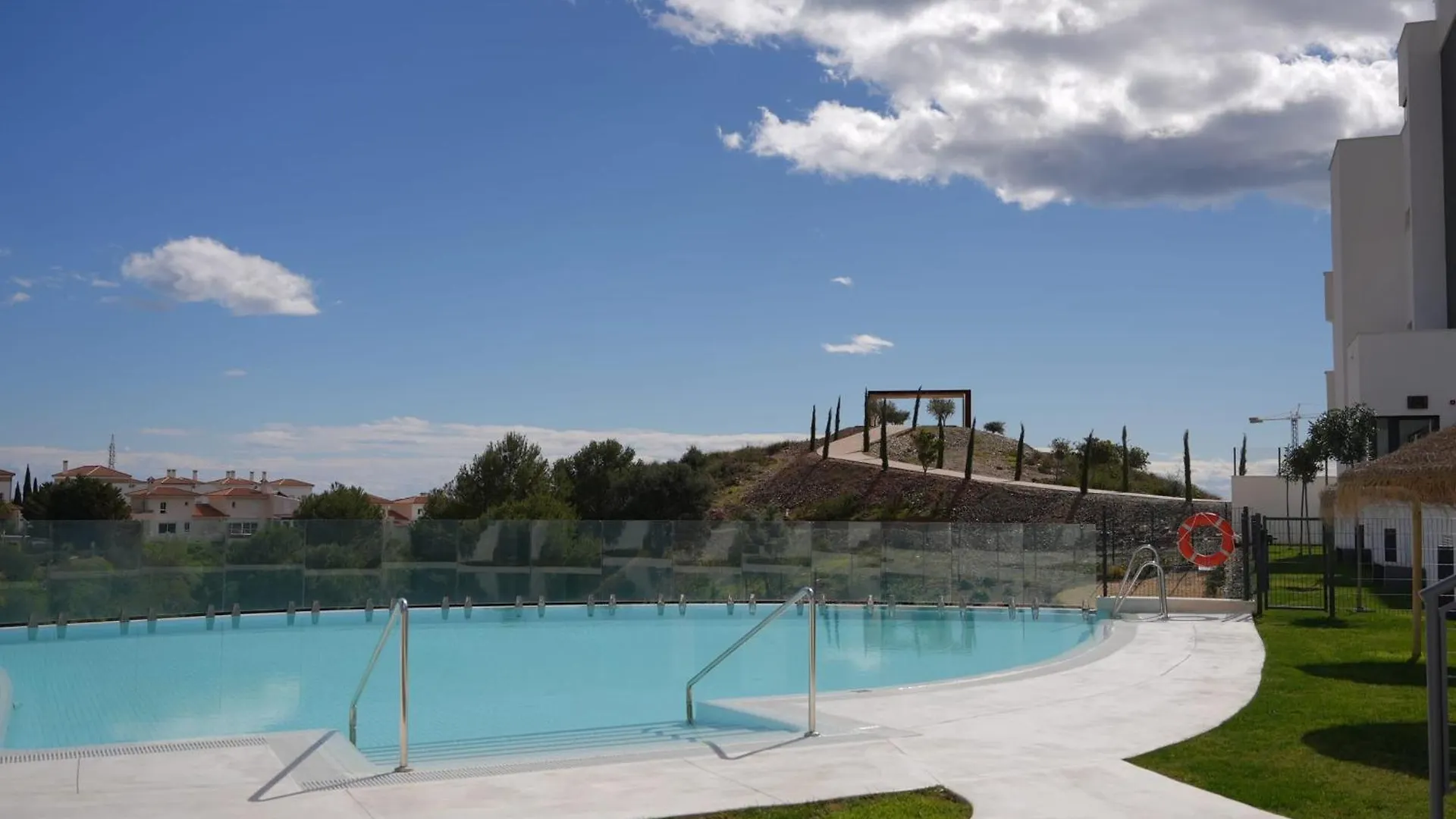 Beautiful West Facing 2-Bedroom Apartment In The Prestigous Higueron West Fuengirola
